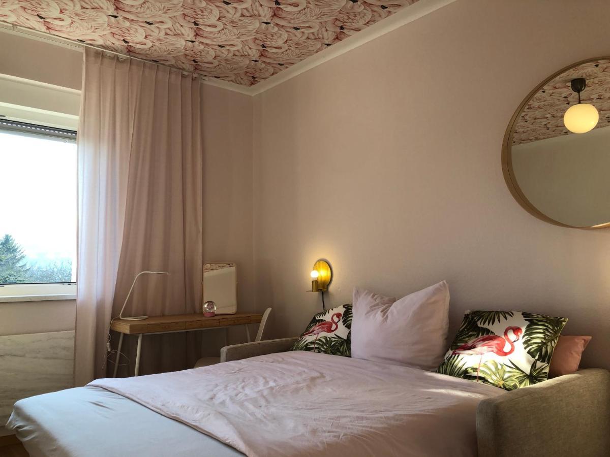 Altstadt Naehe 7 Min Fussweg Ueber Alte Maibruecke Zu Pension Mit Balkon & Garten, Ideal For Long Stay, Relocation Ochsenfurt Extérieur photo