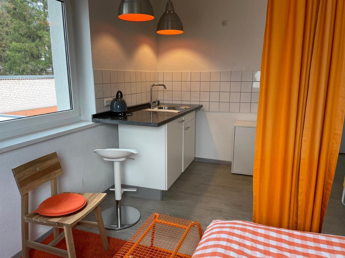 Altstadt Naehe 7 Min Fussweg Ueber Alte Maibruecke Zu Pension Mit Balkon & Garten, Ideal For Long Stay, Relocation Ochsenfurt Extérieur photo