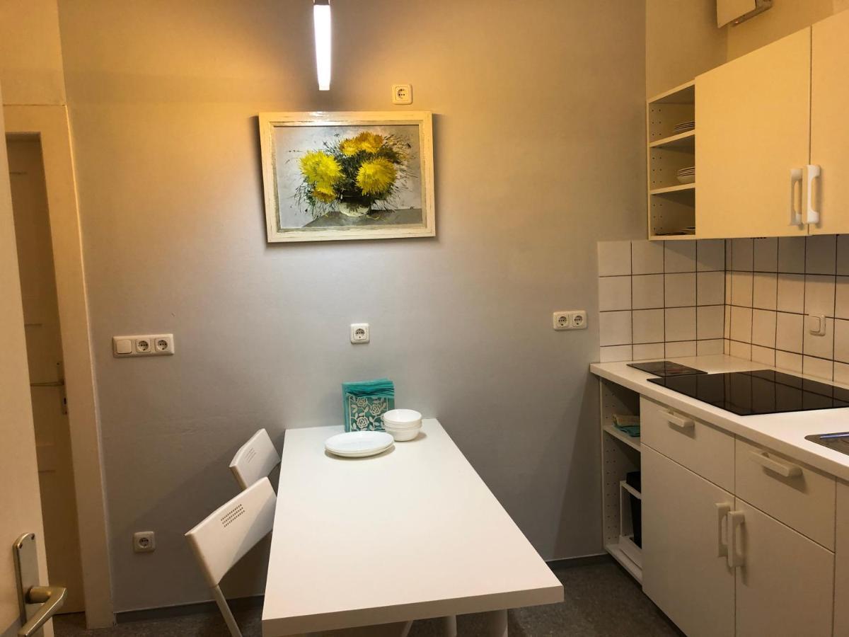 Altstadt Naehe 7 Min Fussweg Ueber Alte Maibruecke Zu Pension Mit Balkon & Garten, Ideal For Long Stay, Relocation Ochsenfurt Extérieur photo